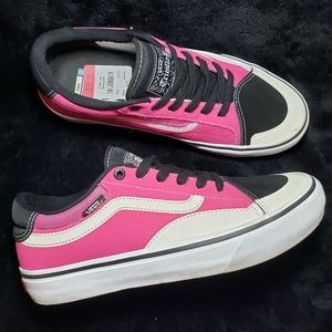 VANS TNT ADV Prototype Trujillo